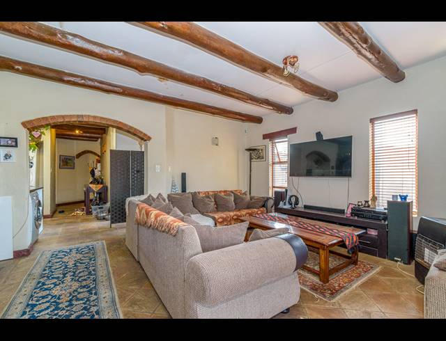 2 BEDROOM APARTMENT FOR SALE IN NORTH RIDING